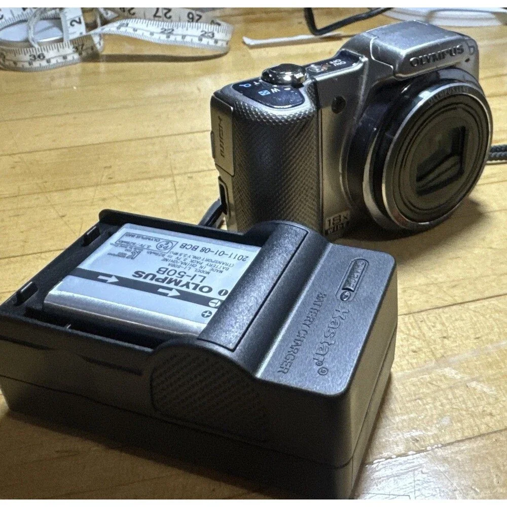Olympus SZ-10 Digital Camera 14MP 18x Zoom 28mm Wide Angle Silver JP